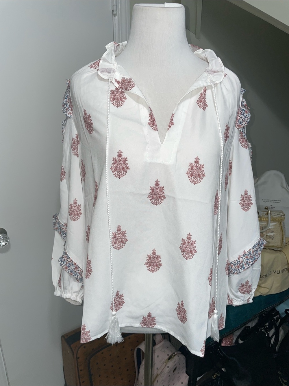 JoFlower NWT Women’s Boho Blouse with tassels
